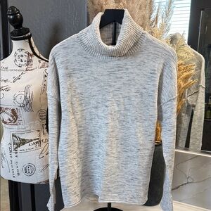 RD Style Light Gray Turtleneck Sweater
